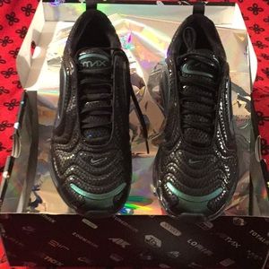 Men’s Nike 720